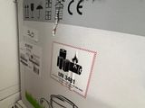 une photo d'un lave-linge et d'un sèche-linge dans une salle de bains