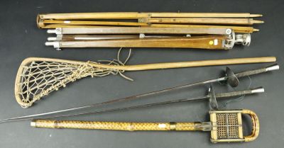 de nombreux types de matériel de pêche sur la table