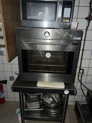 1 four à air pulsé METRO Dossier 2: RESTAURATION Lot stocké …