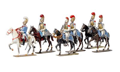 cinq figurines représentant des hommes à cheval sur fond blanc