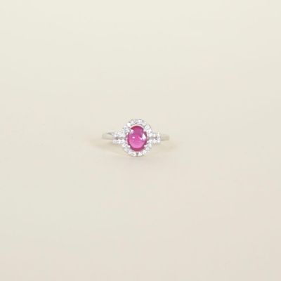 Bague de style "Art déco" en or blanc 18K (750/oo) centrée d…