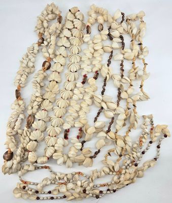 BIJOUX. Lot de bijoux fantaisies.