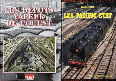 deux livres sur les trains, posés sur les rails