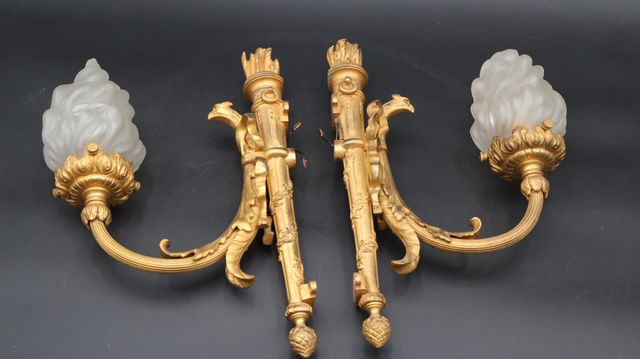 Paire d’applique en bronze doré de style Louis XVI 32 x 22