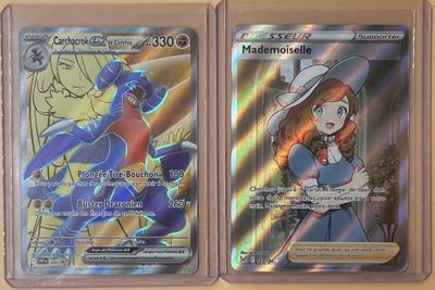 deux cartes Pokémon représentant une femme et un homme