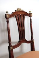 Paire de chaises en bois sculpté à dossier en chapeau de gen… (photo 3)