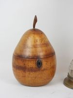 PIED DE LAMPE en verre moulé pressé représentant un aigle. (photo 3)
