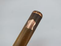 Réunion d'objets de fumeur comprenant une pipe, des briquets… (photo 3)