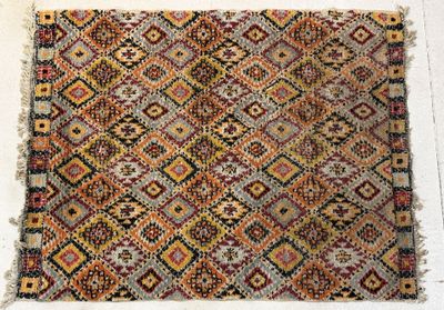 Tapis marocain motifs géométriques, 290 x 160 cm.