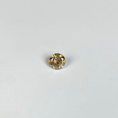Sur papier, diamant de taille brillant de 3,53 cts, de coule…