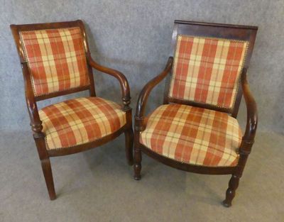 Paire de fauteuils en bois, époque Restauration