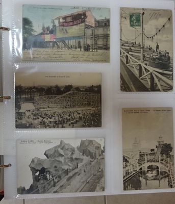 Classeur de 400 cartes postales anciennes.