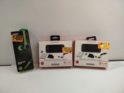 deux boîtes de manettes Nintendo Wii posées sur une table