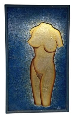 tableau représentant une femme nue sur fond bleu, dans un cadre noir