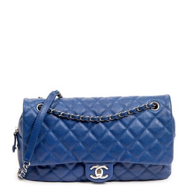 CHANEL - SAC à main modèle "Jumbo Easy Flap" en cuir caviar …