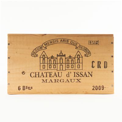 boîte en bois portant une étiquette du Château d'Issan Marcaux