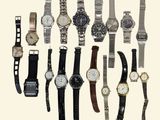a lot of watches that are all different colors and sizes