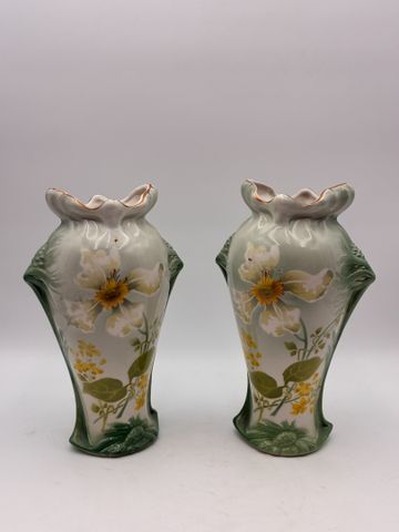 Faïence de Lunéville : paire de vases modèle « Clématite » H : 30