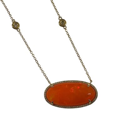 PENDENTF en or jaune 750/1000 orné d'une OPALE cabochon tail…