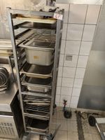 Échelle en inox sur roulettes