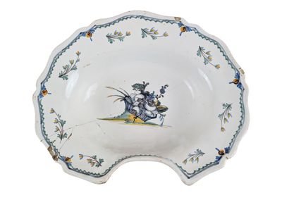 an image of a bowl with a picture of a mouse