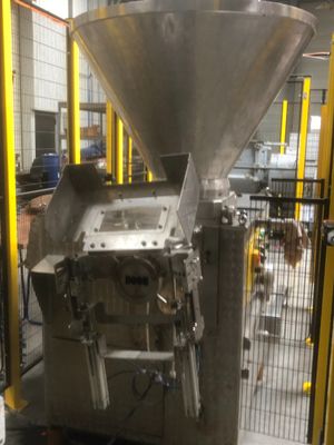 une photo d'une machine dans une usine