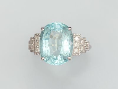 Bague ovale en aigue-marine et diamants