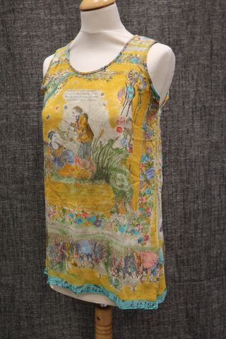 UNGARO : top en soie en crêpe. Taille 38. Dessous de bras décousu...