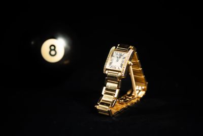 CARTIER, modèle Tank. Montre bracelet en or jaune 750 ‰, boi…