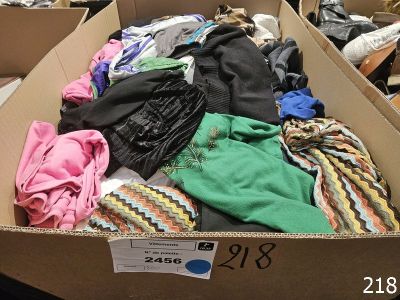 Box de vêtements - Photo 1