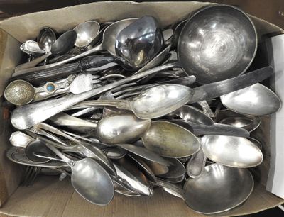 a box full of silver spoons and spoons in it