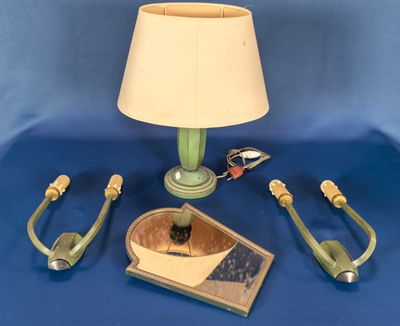 Lampe métal patiné vert ép art déco (h : 40cm) et sa paire d…