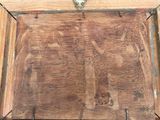 a picture of a wooden box with a handle on it