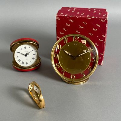 Lot De 8 Montres Femme Vintage à Quartz - Divers Modèles, Usures - Pour Collection Ou Récupération