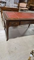 Bureau plat en merisier à plateau de cuir rouge. (photo 3)