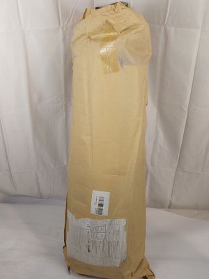 un sac de nourriture posé sur une table