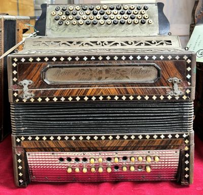 Accordéon RANCO Antonio à Vercelli. Chromatique, 4 rangs, 24…