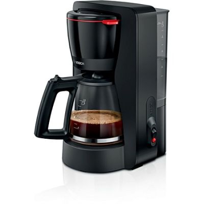 une cafetière noire posée sur un plan de travail blanc