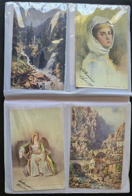 quatre photos d'une femme en robe blanche et d'un homme en tunique blanche