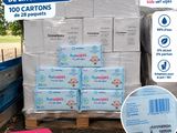 de nombreux paquets de papier toilette empilés sur une palette