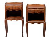paire de tables de chevet françaises en noyer du XIXe siècle