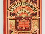 un vieux livre à la couverture rouge et aux lettres dorées