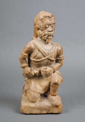 INDONESIE Statuette de Rakshasa en bois sculpté