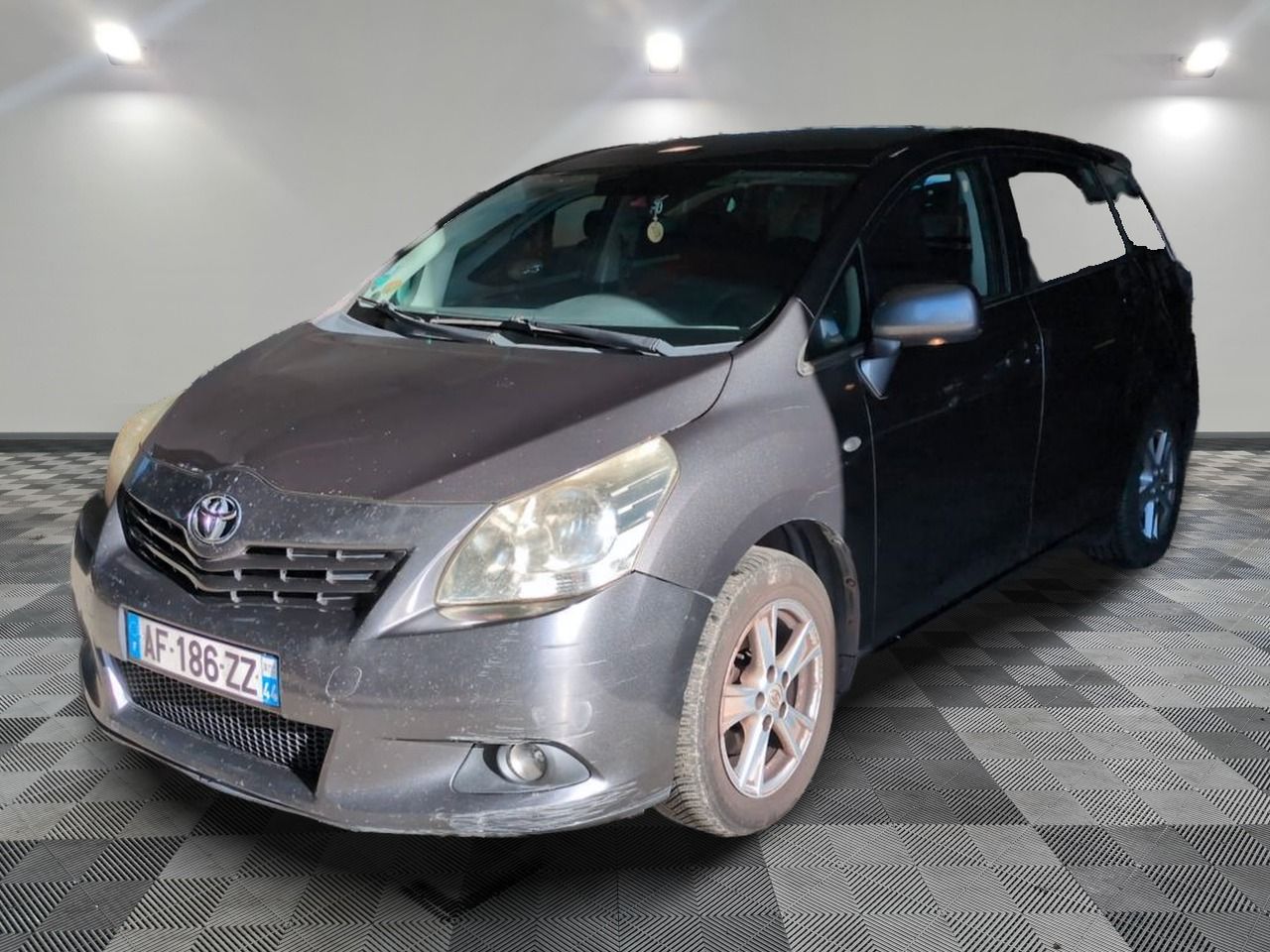 TOYOTA - VERSO 126 D-4D 5PL DYNAMIC - GO - Mise en service: …