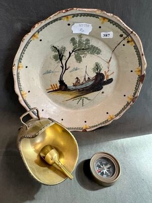 NEVERS - Assiettes creuse, décor de bateau sur la Loire - XV…