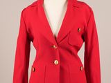 un blazer rouge sur un mannequin, un mannequin, un mannequin, un mannequin, un mannequin, un mannequin, un mannequin, un mannequin, un mannequin, un mannequin, un mannequin, un mannequin, un mannequin, un mannequin, un mannequin, un mannequin, un mannequin, un mannequin, un mannequin, un mannequin, un mannequin, un mannequin, un mannequin, un mannequin, un mannequin, un mannequin, un mannequin, un mannequin, un mannequin, un mannequin, un mannequin, un mannequin, un mannequin, un mannequin