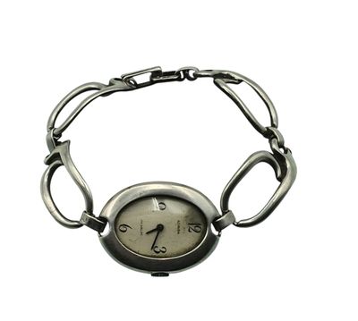 AMIRA, Montre bracelet de dame en argent, cadran ovale, mouv…