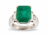 an emerald and diamond ring