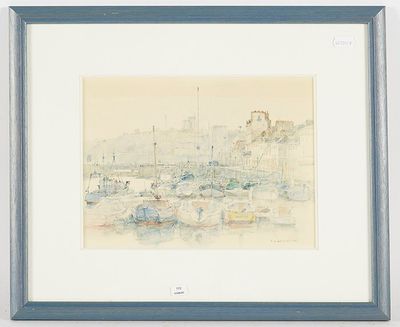 dessin représentant des bateaux dans un port, avec une ville en arrière-plan