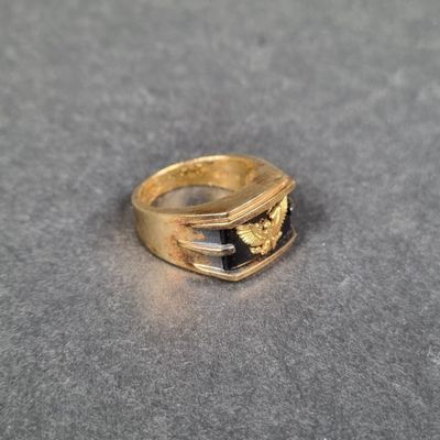 Chevalière en vermeil (argent doré), poinçon MInerve, à déco…